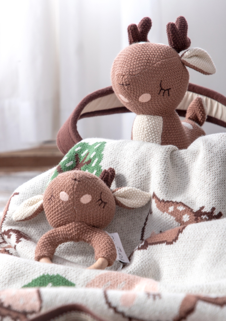 Organic Cotton Knitted Dear Basket Gift Set  Plush Toys for new born baby Kids Baby Girls Boys